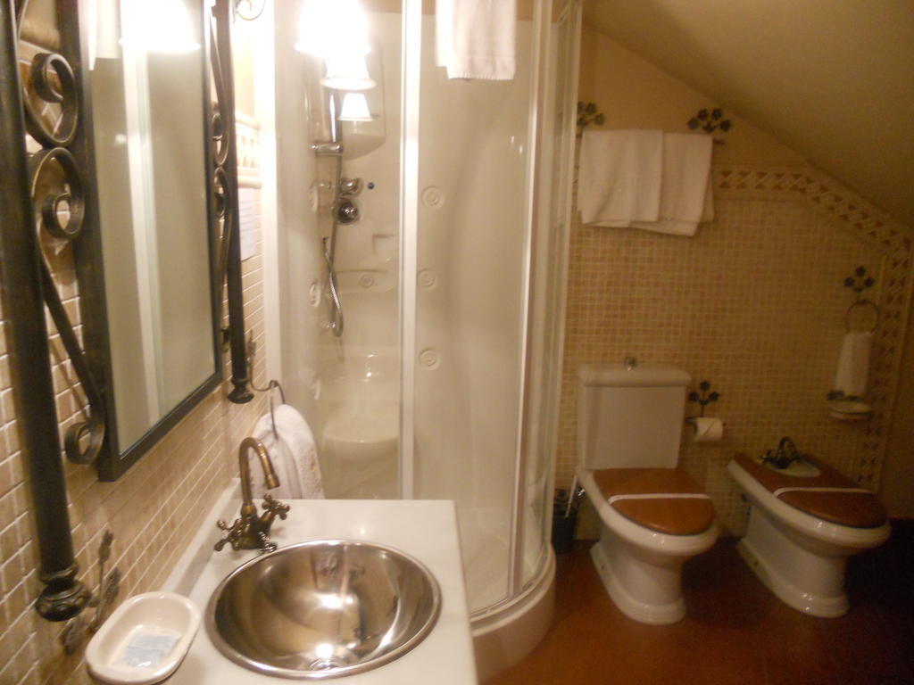 Hotel Taramundi Bagian luar foto