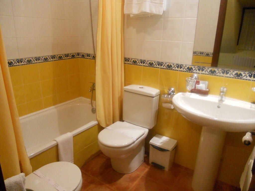 Hotel Taramundi Ruang foto