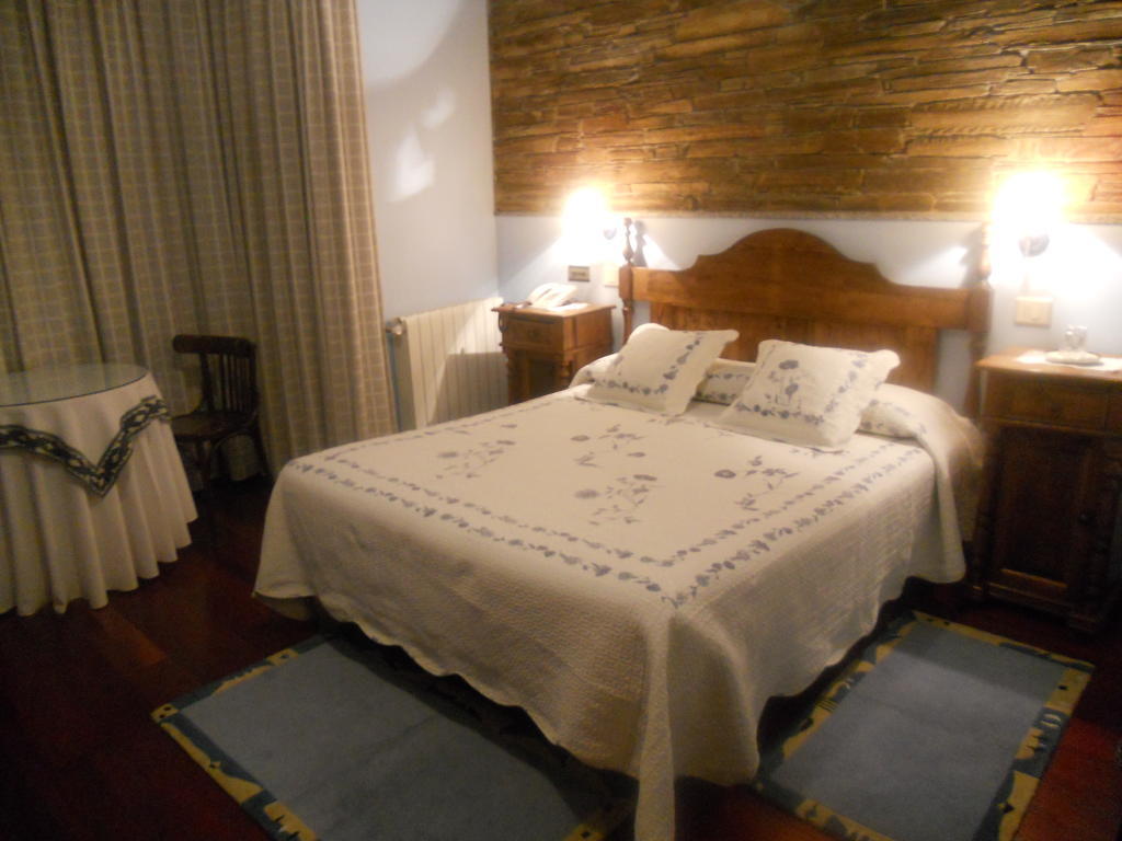 Hotel Taramundi Bagian luar foto