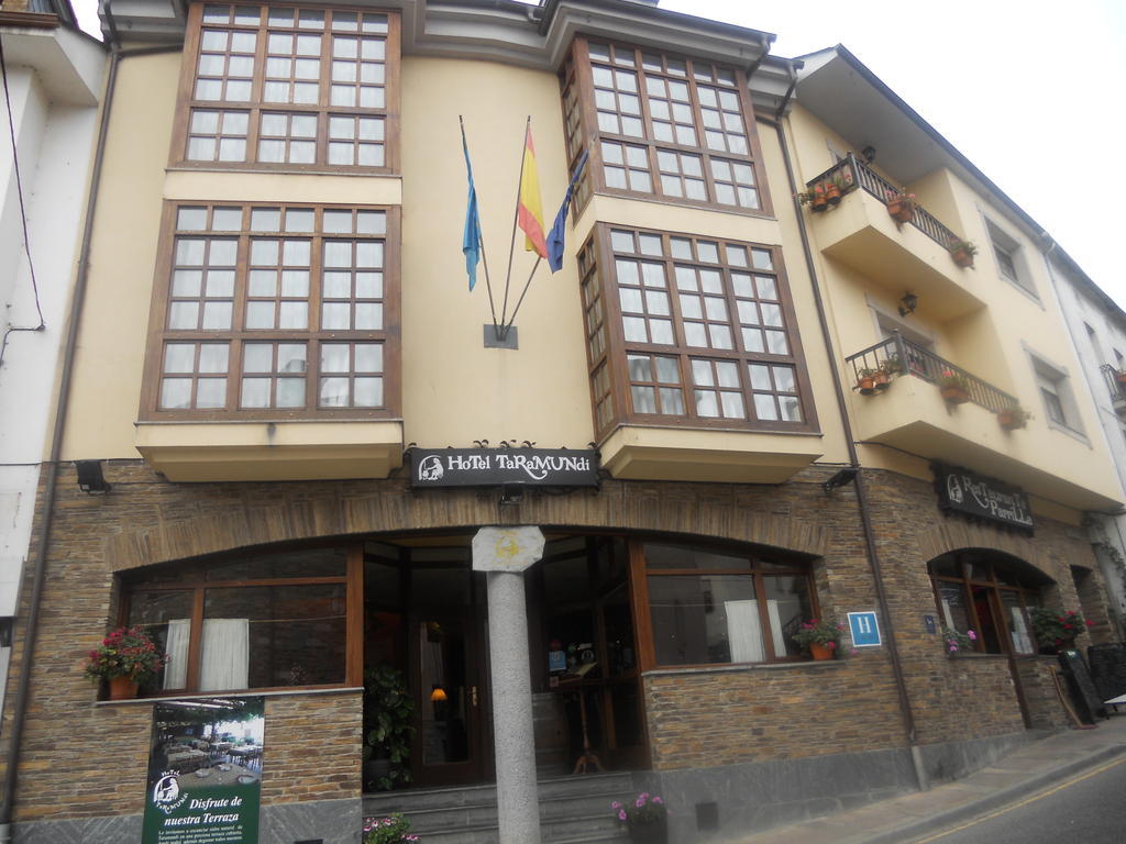 Hotel Taramundi Bagian luar foto
