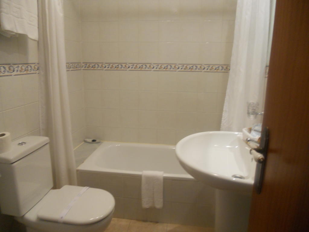 Hotel Taramundi Bagian luar foto